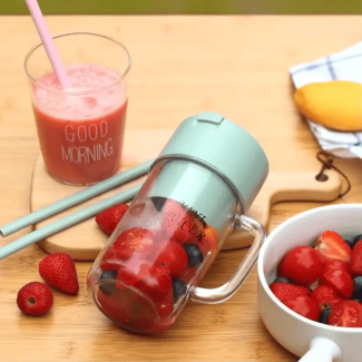 Portable Blender Juicer Mug - Rechargeable